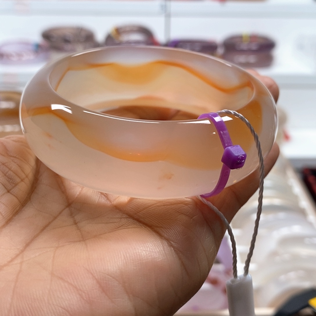 贰***夏玛瑙/玉髓手镯未镶嵌