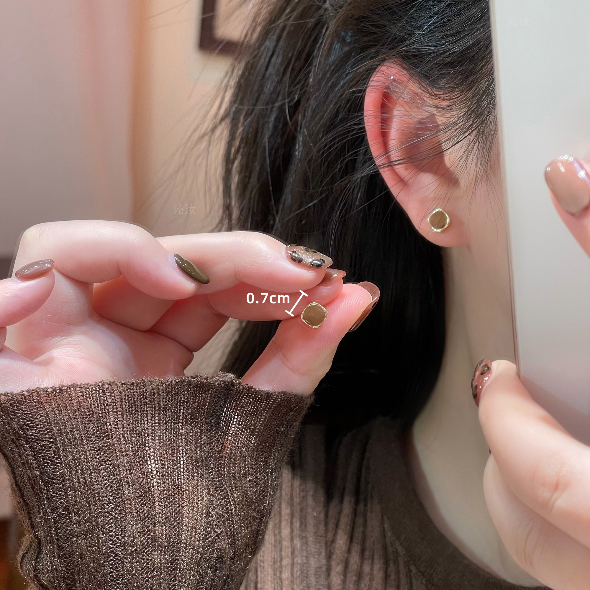 【沁汝饰品】F727简约方形琥珀流光色耳钉气质小众法