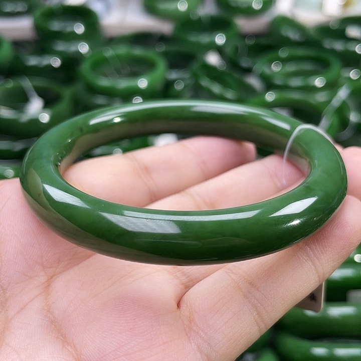 未镶嵌手镯和田玉（碧玉）