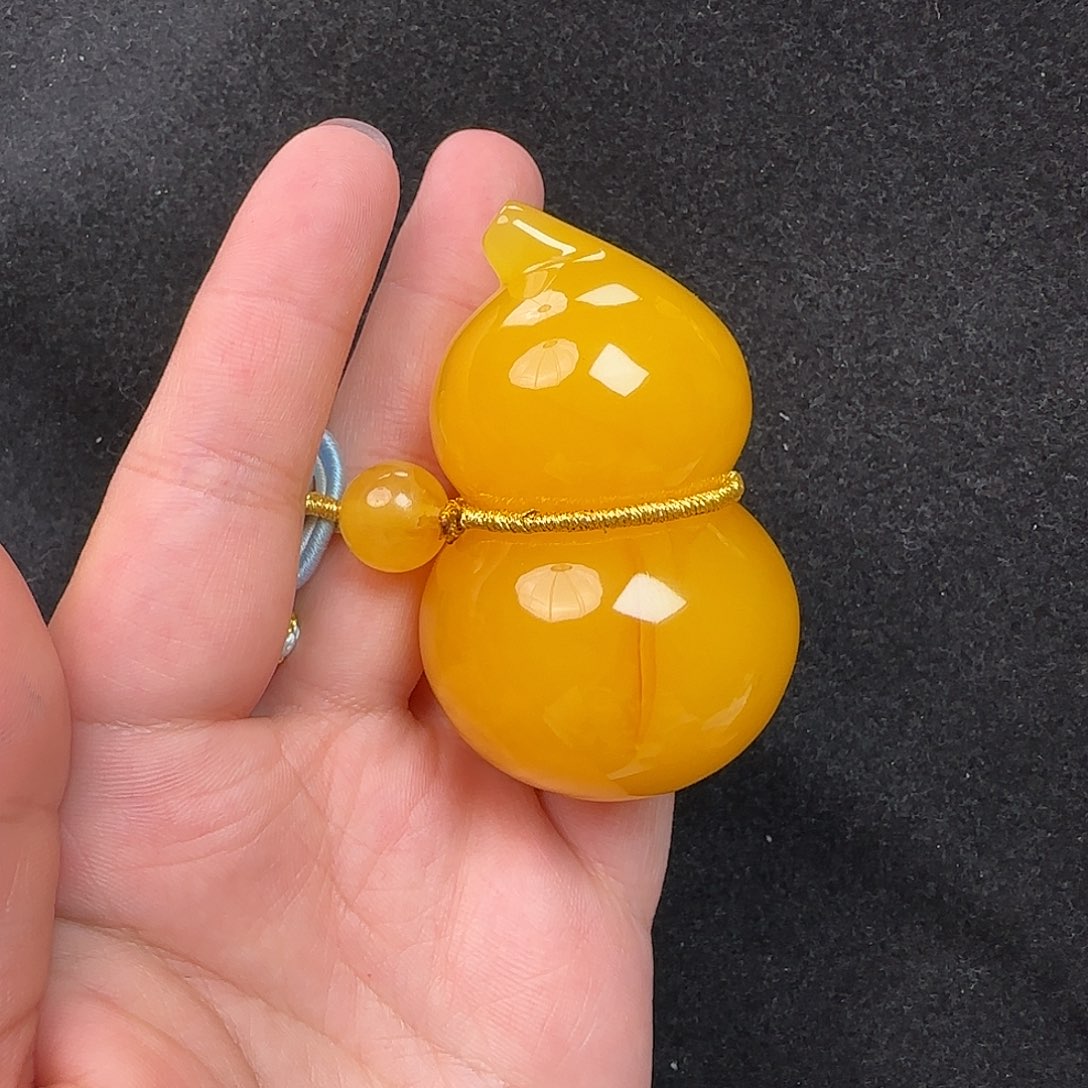 蜜蜡未镶嵌珠宝奇石