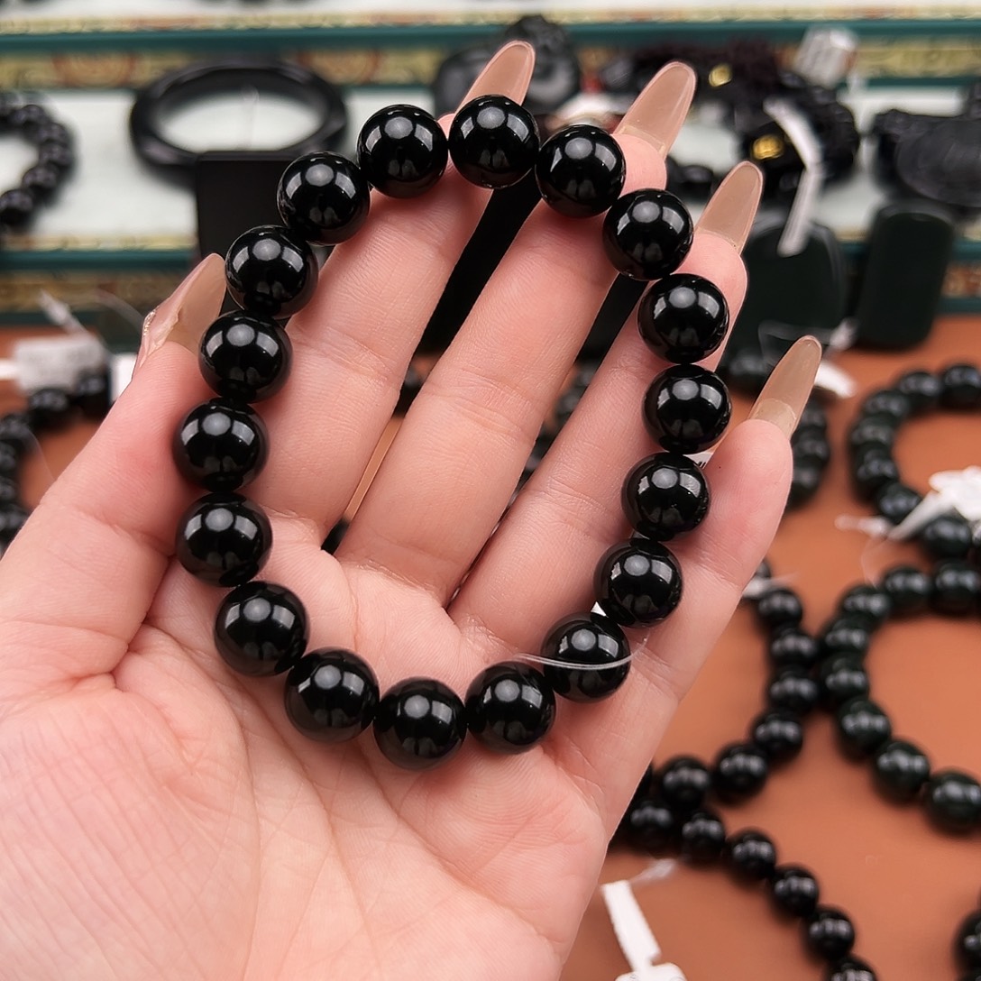 哈****和田玉未镶嵌手串