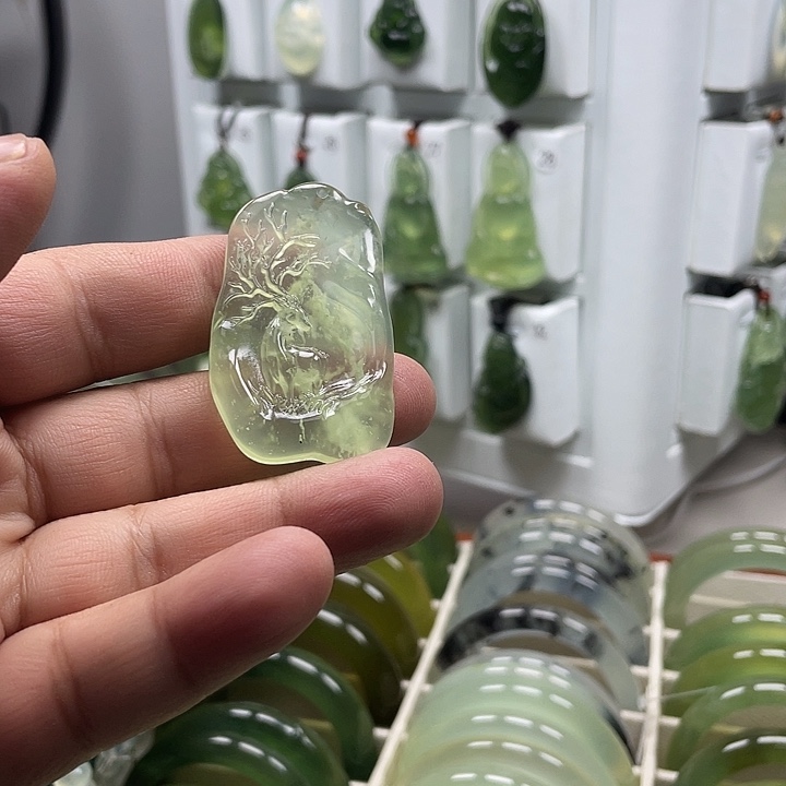 蛇纹石玉合金颈饰