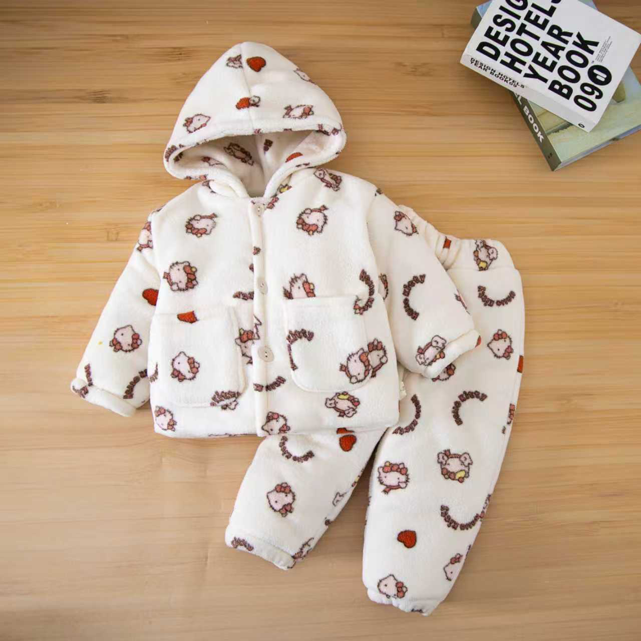 雪花绒冬季厚款连帽立体兔耳毛绒外套家居过冬款套装