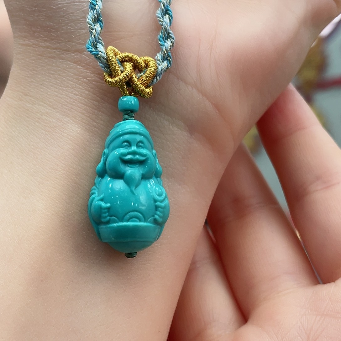 绿松石颈饰未镶嵌