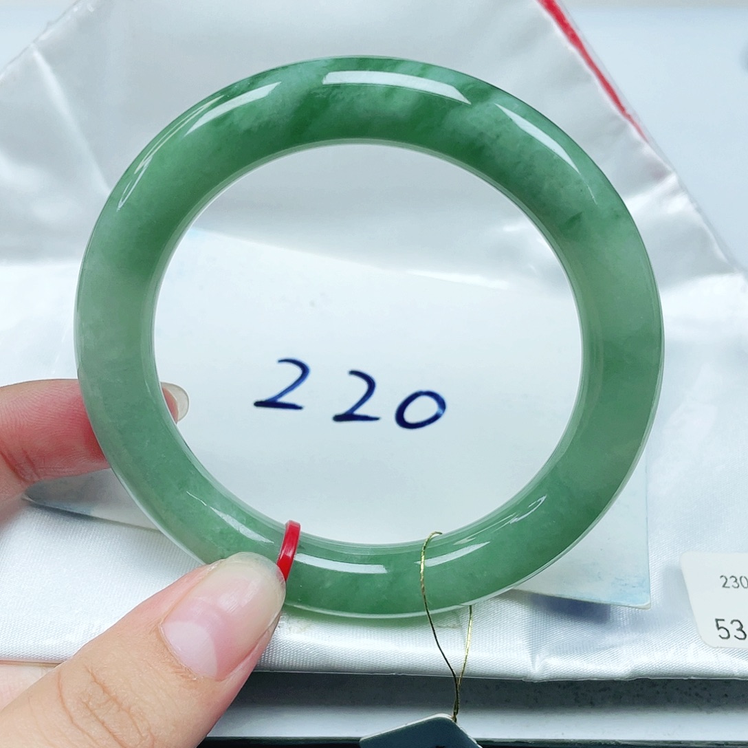 翡翠未镶嵌手镯（圆镯）圆条53.3