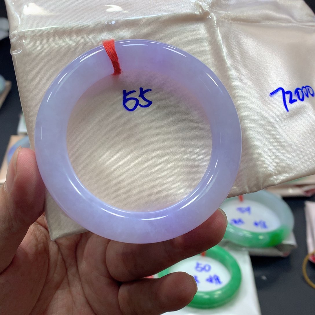 翡翠未镶嵌手镯（圆镯）翡翠