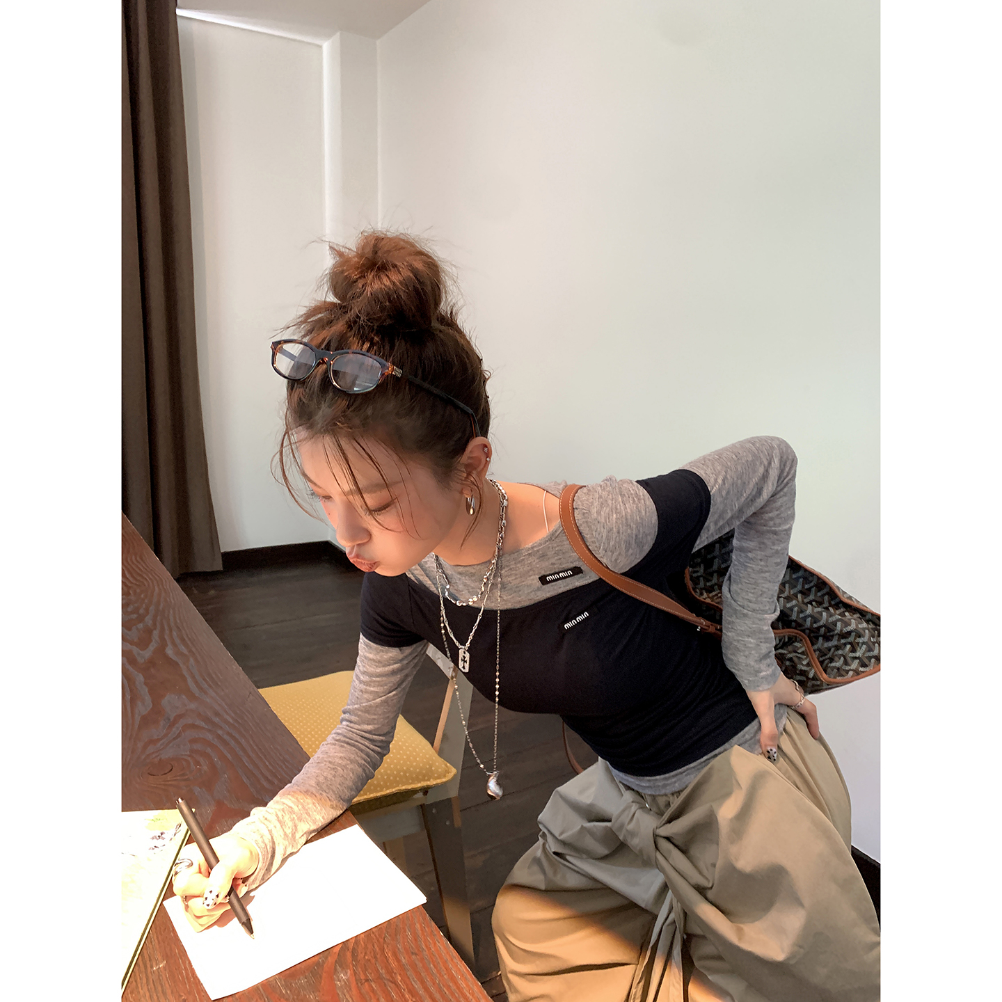 【繆里繆气】辣妹修身拼色假两件长袖T恤4482