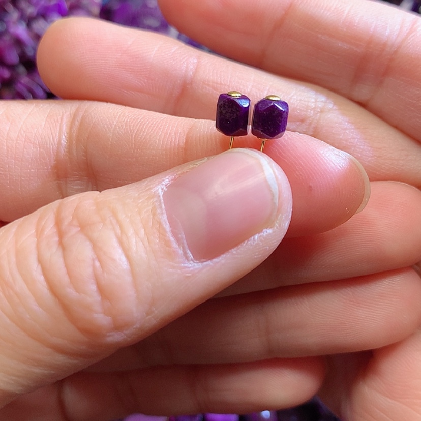 【闪购商品】苏纪石（舒俱来）耳钉18K金镶嵌