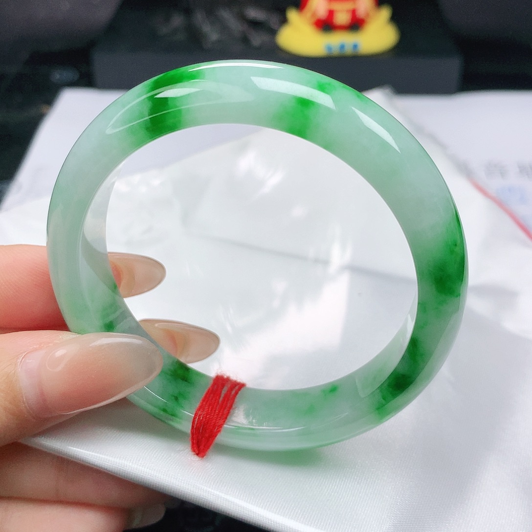 未镶嵌手镯翡翠正