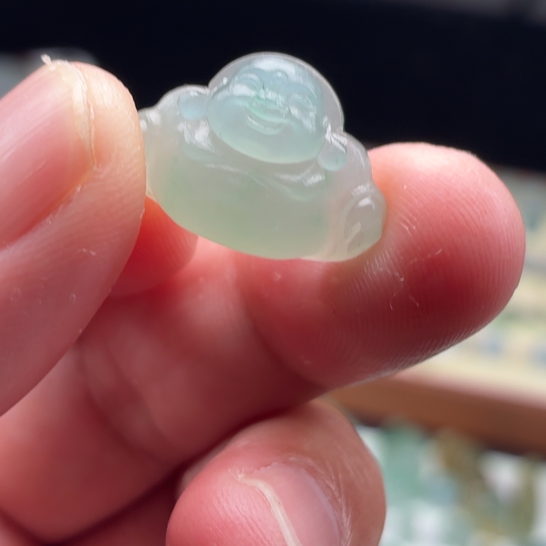 定制翡翠未镶嵌佛