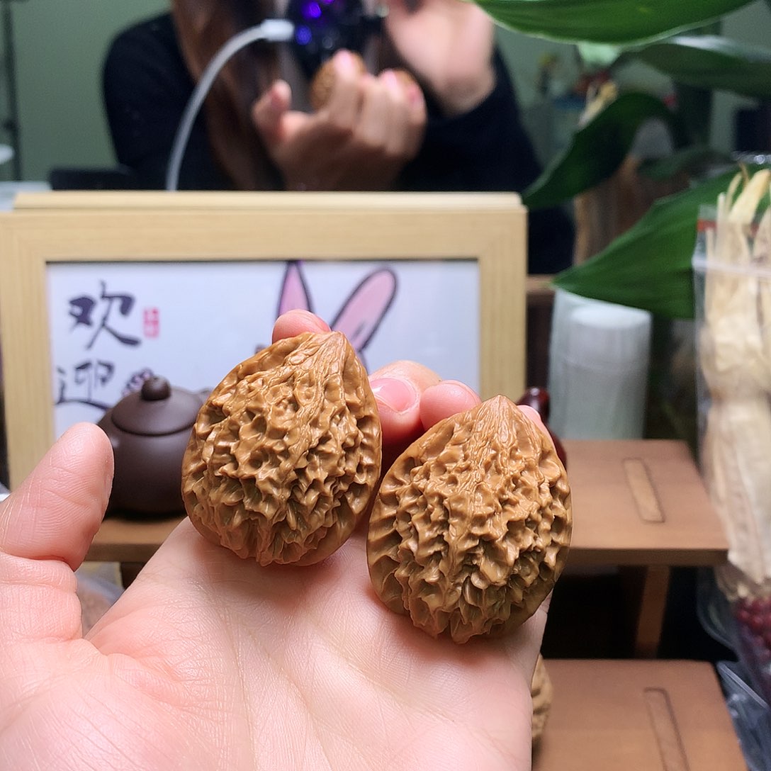 文玩核桃吊坠招财鼠34