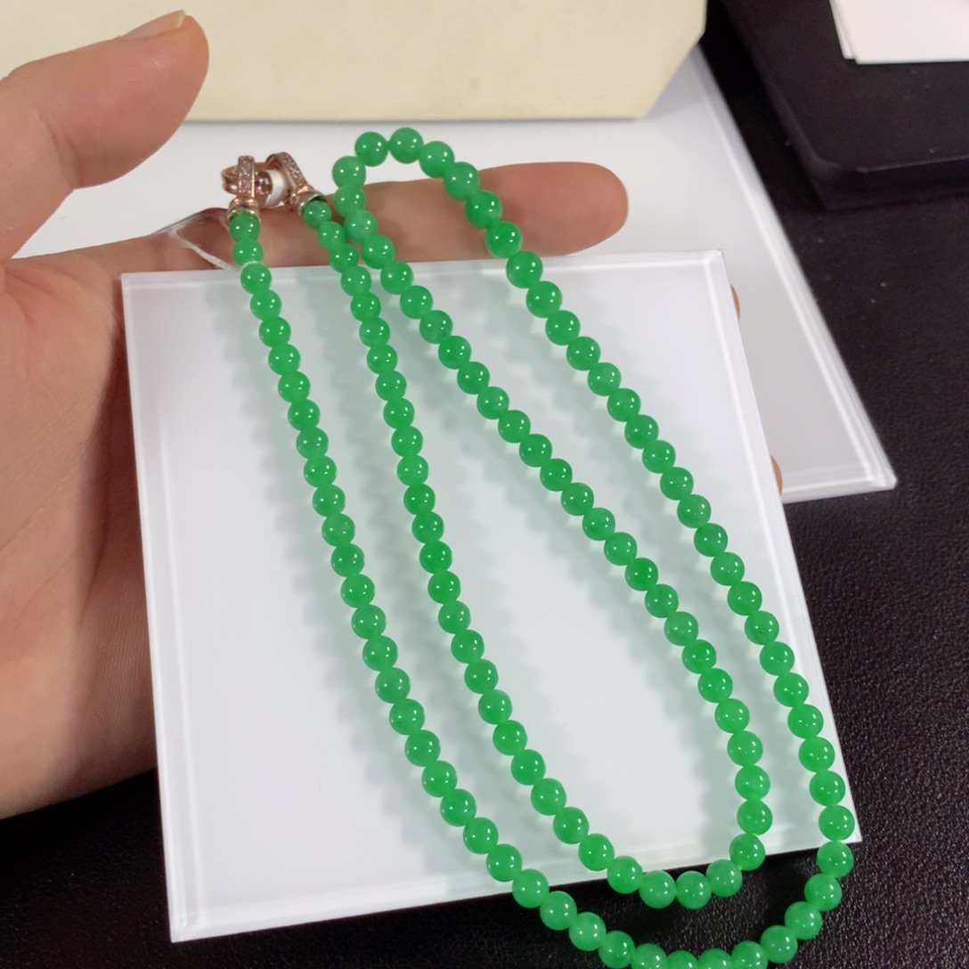 翡翠未镶嵌颈饰项链