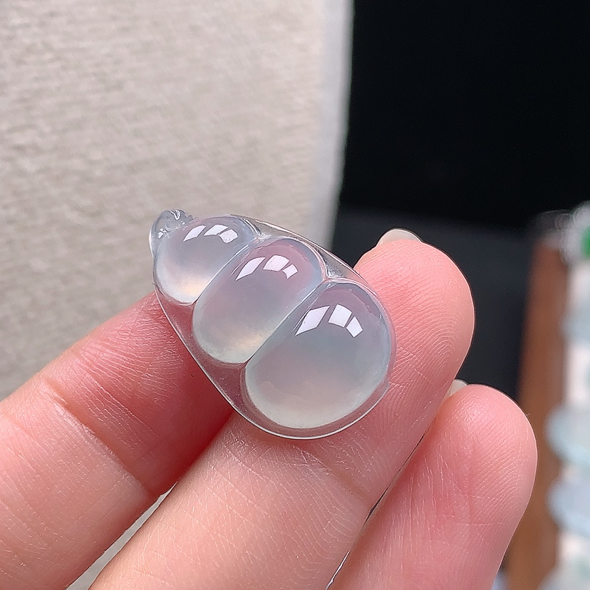 缅甸天然翡翠A货玉石老坑冰种福豆吊坠饰品百搭23.5*14.9*5.8mm