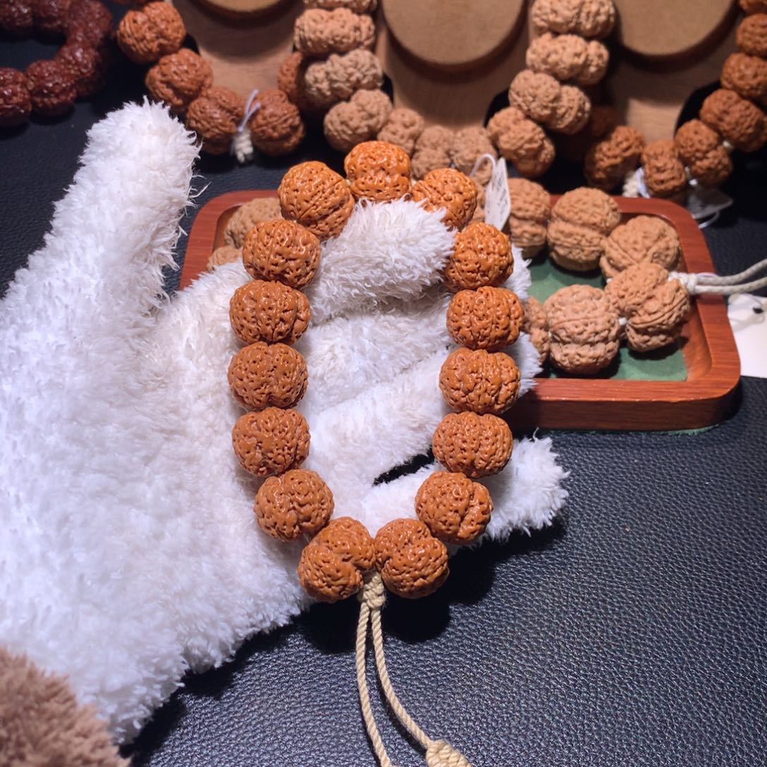 金刚菩提手串22尺寸梁梅花