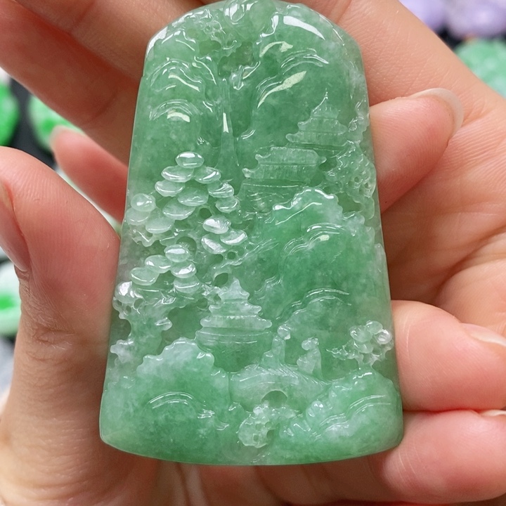 翡翠颈饰未镶嵌吊坠