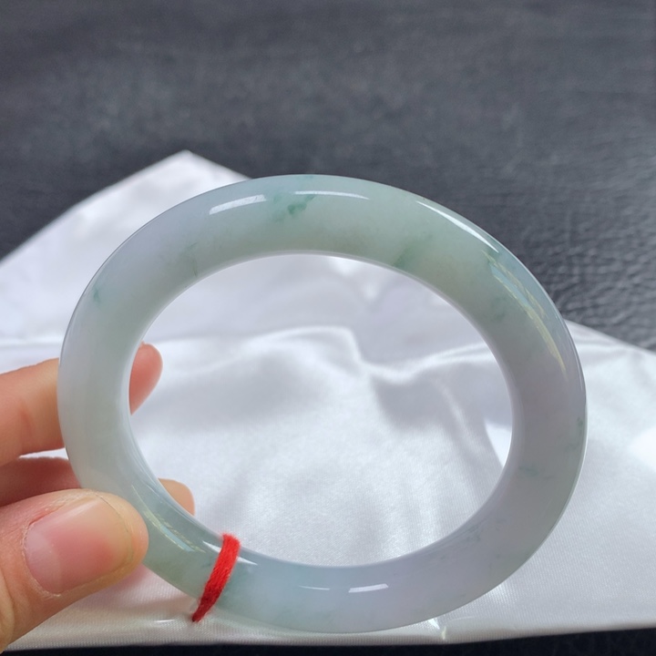 翡翠未镶嵌手镯（圆镯）55圈