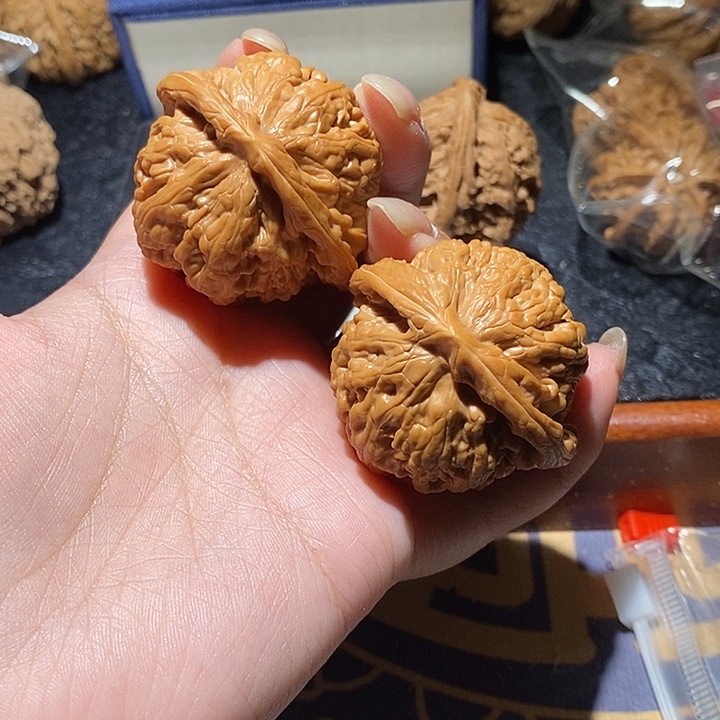 ****黑把件文玩核桃凤凰