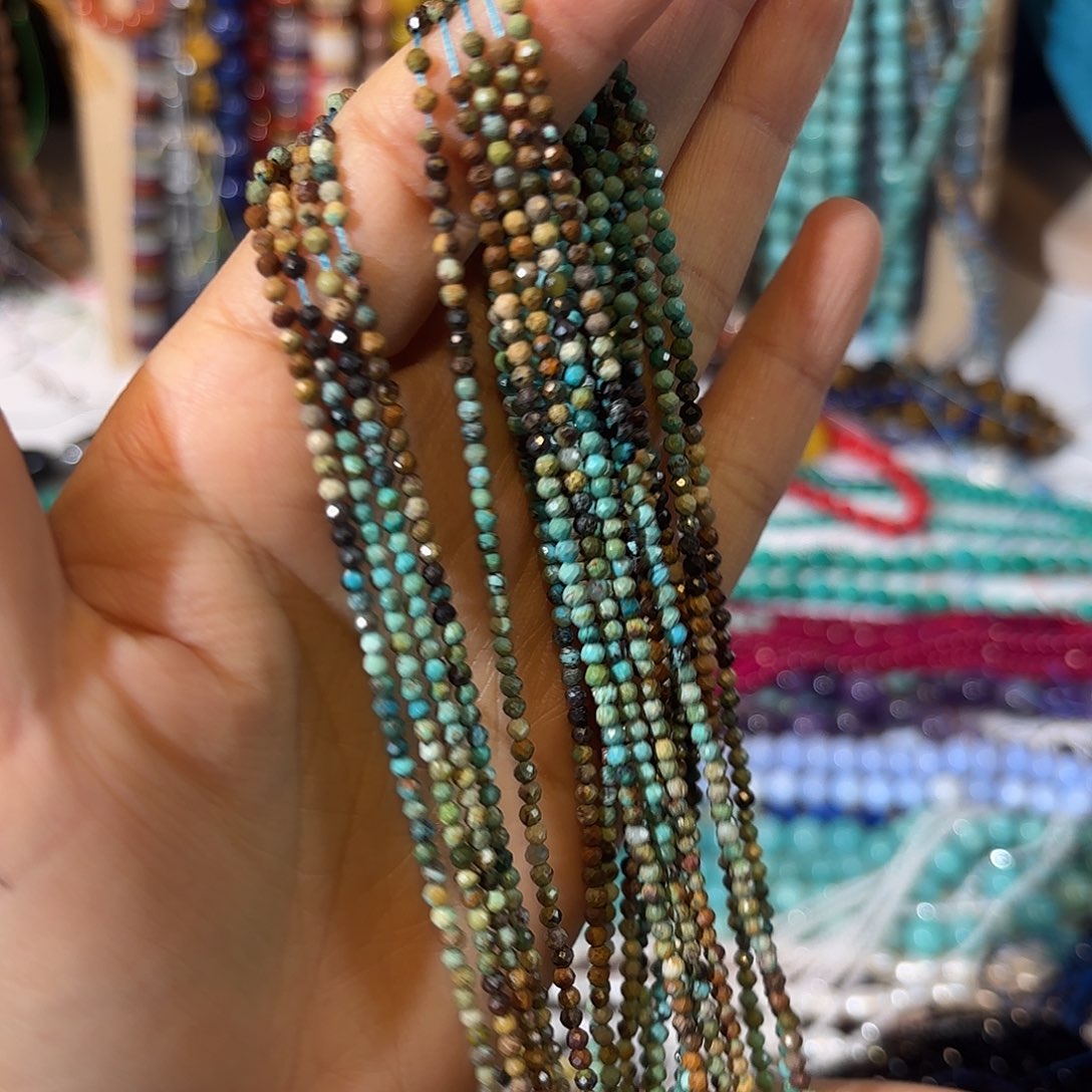 玛瑙/玉髓未镶嵌珠宝半成品湖北松卡2一条