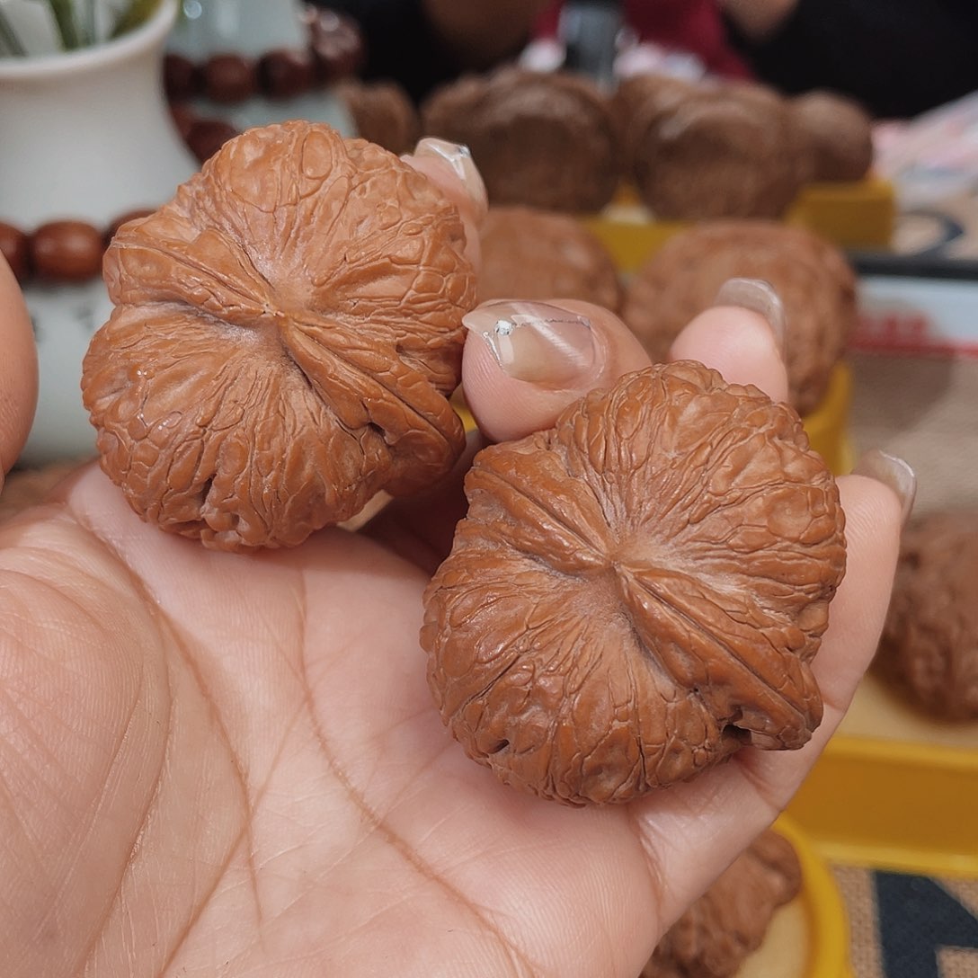 吊坠文玩核桃看***切元宝42