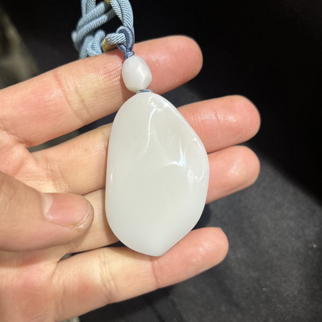 和田玉随型吊坠抖音基地质检发货