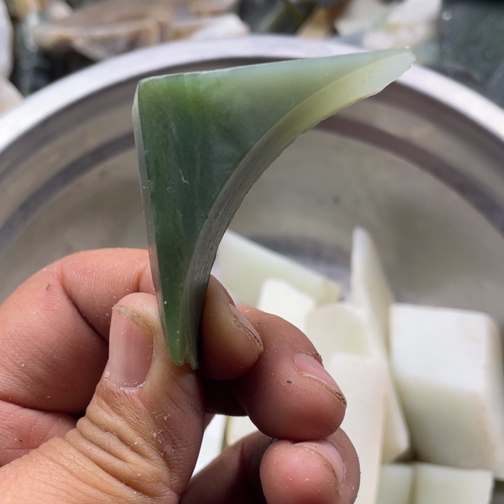 未镶嵌和田玉珠宝半成品