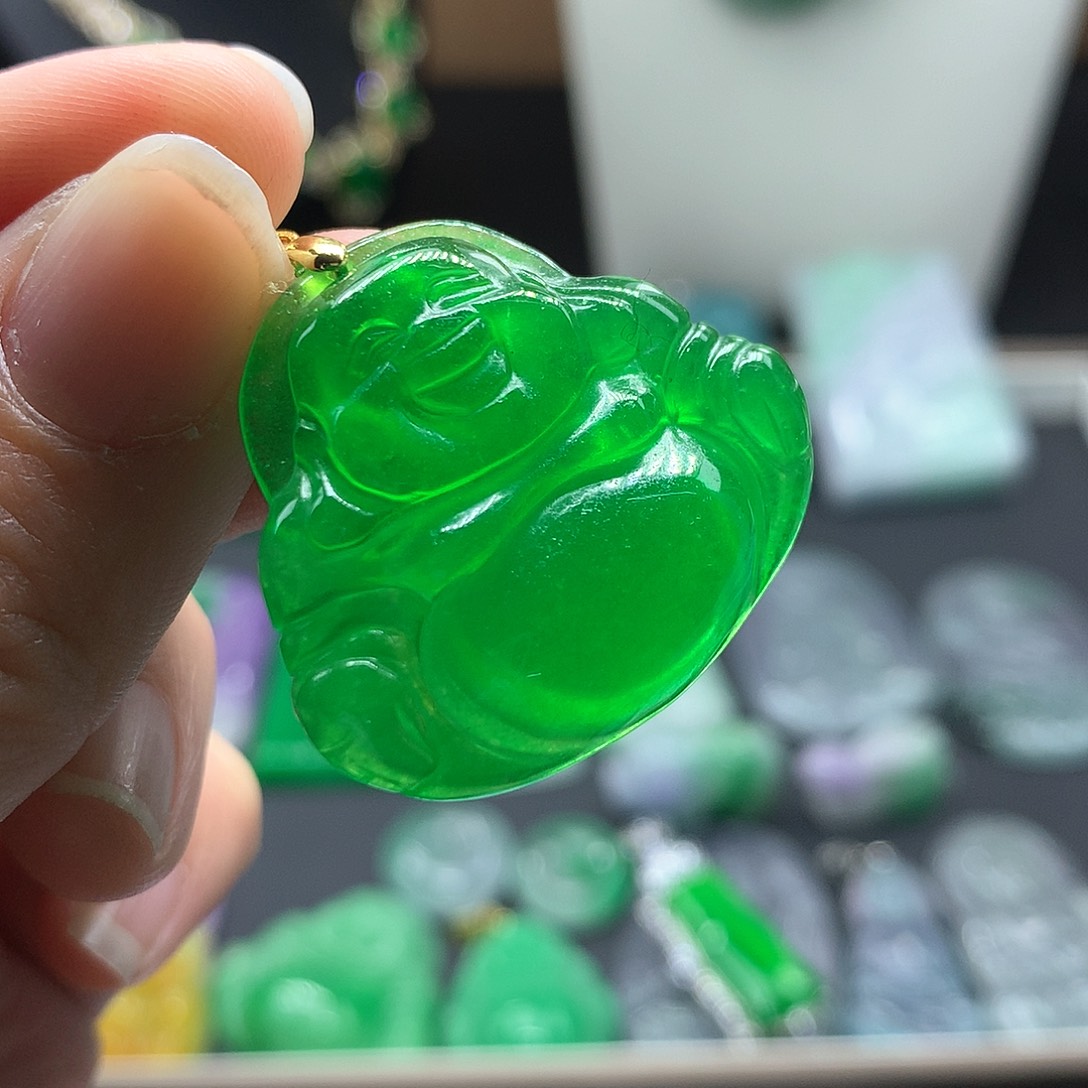 翡翠颈饰未镶嵌翡翠