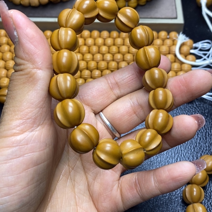 猴头核桃手串七***˝猴头草