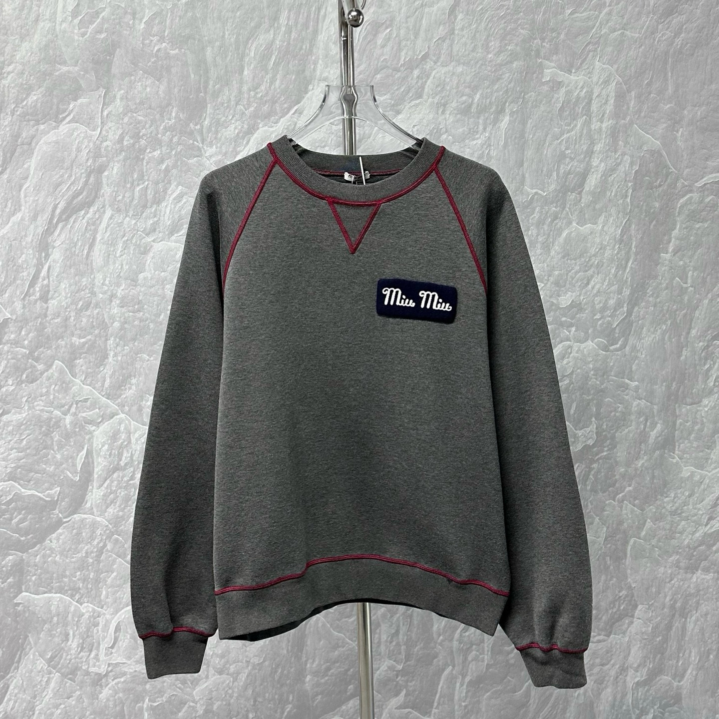 未使用 MIU MIU/缪缪 刺绣徽标圆领卫衣 L码 D15816