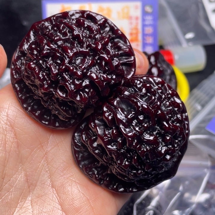 文玩核桃把件牧****店龙鼎