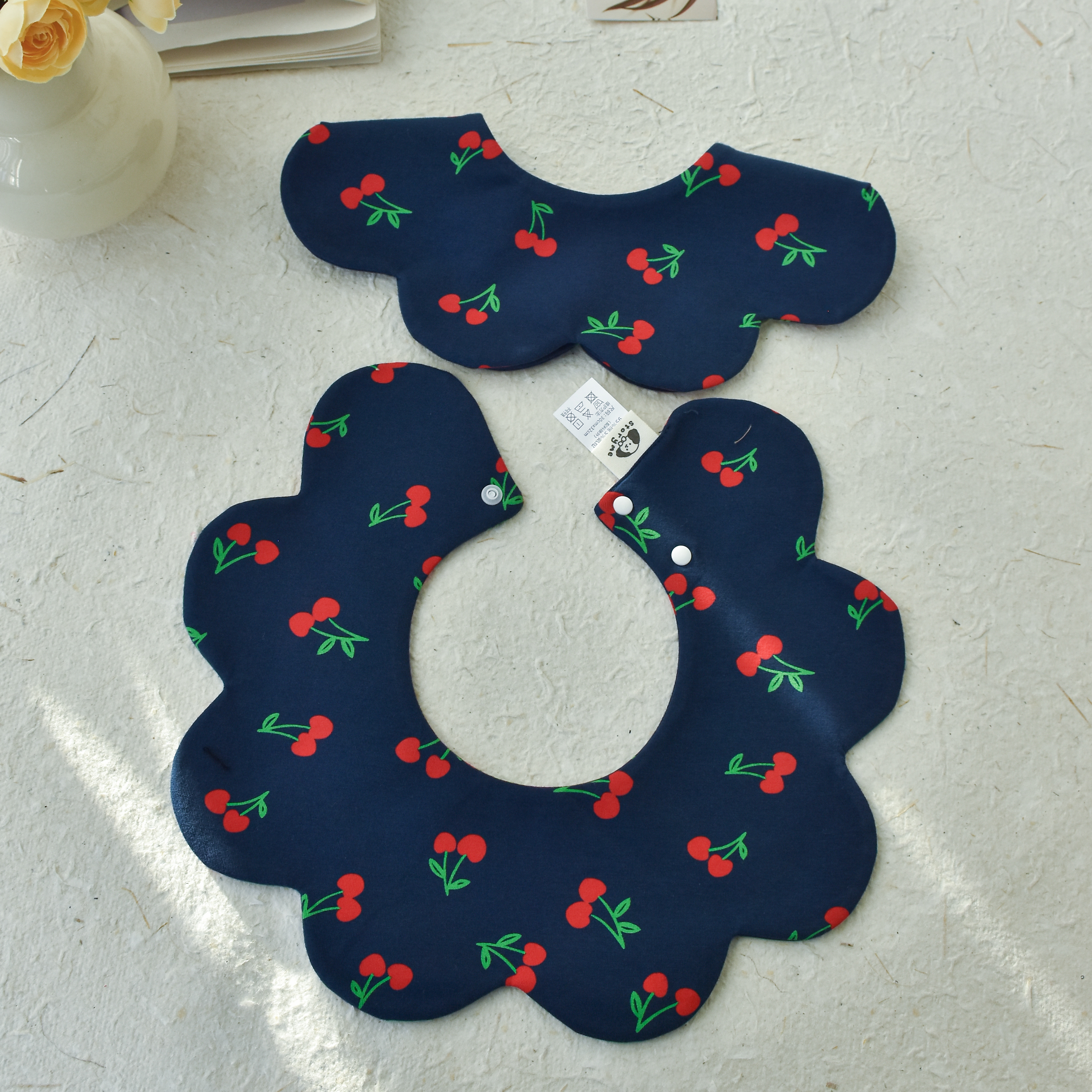 [y355]绿梗樱桃口水巾围兜新生儿防吐奶柔软透气可爱ins风