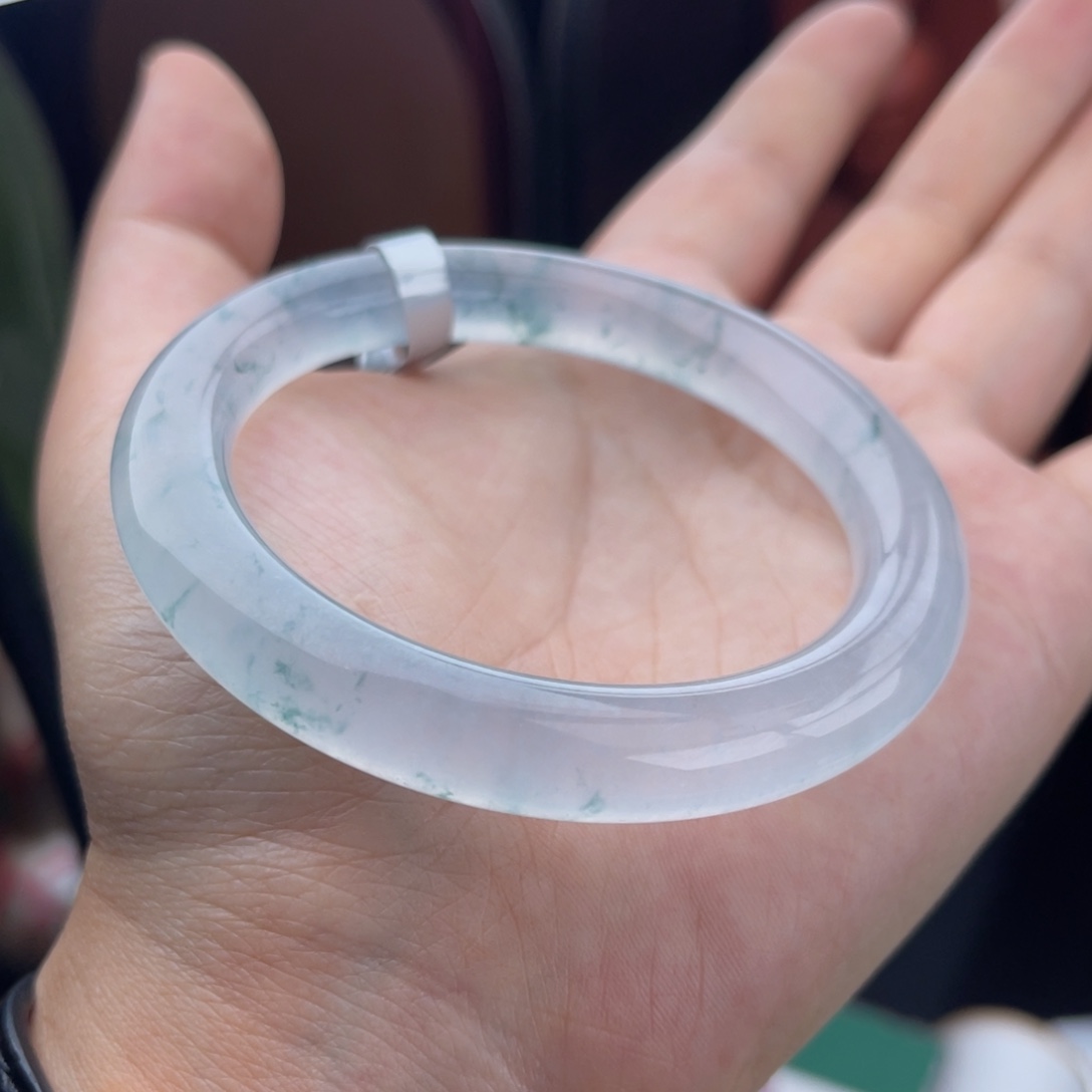 翡翠手镯（圆镯）未镶嵌