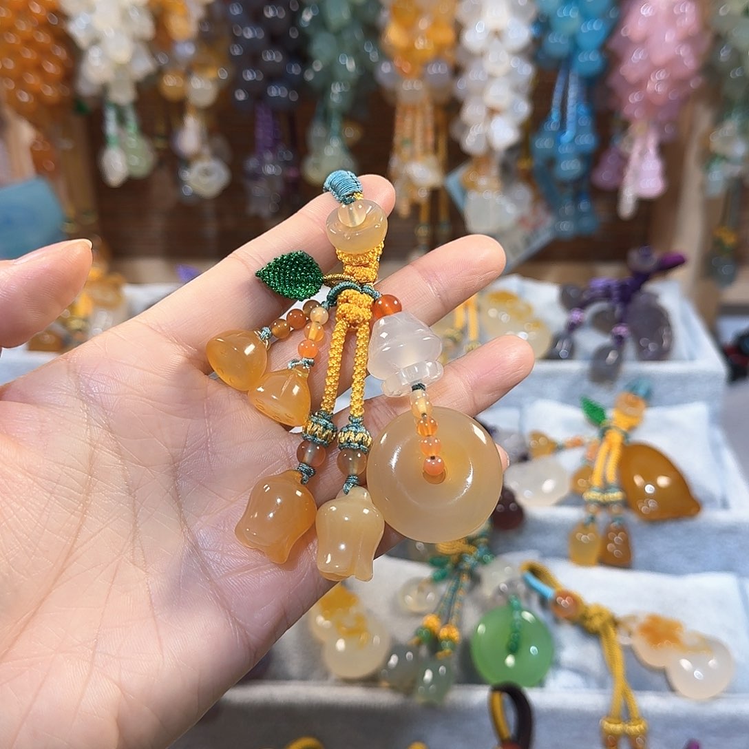 玛瑙/玉髓钥匙挂件未镶嵌