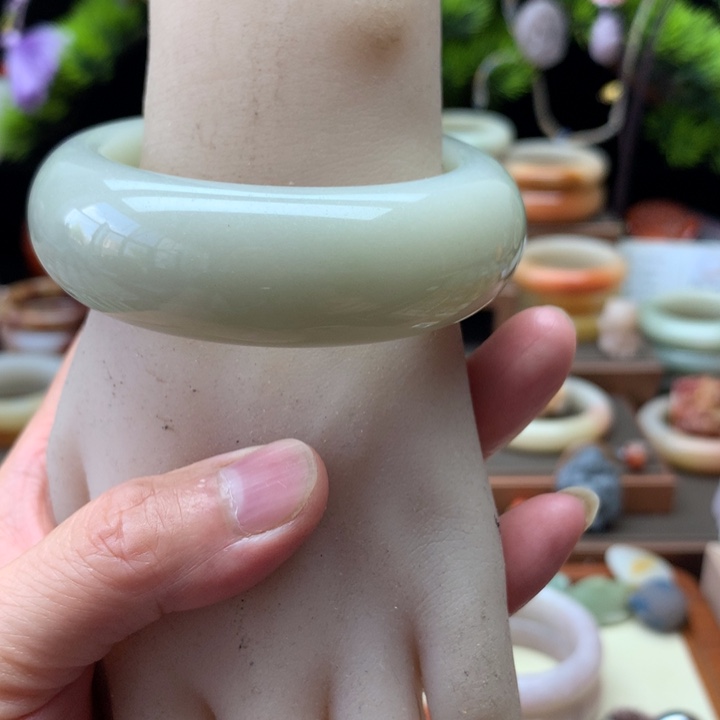 @***慧石英岩玉手镯合金