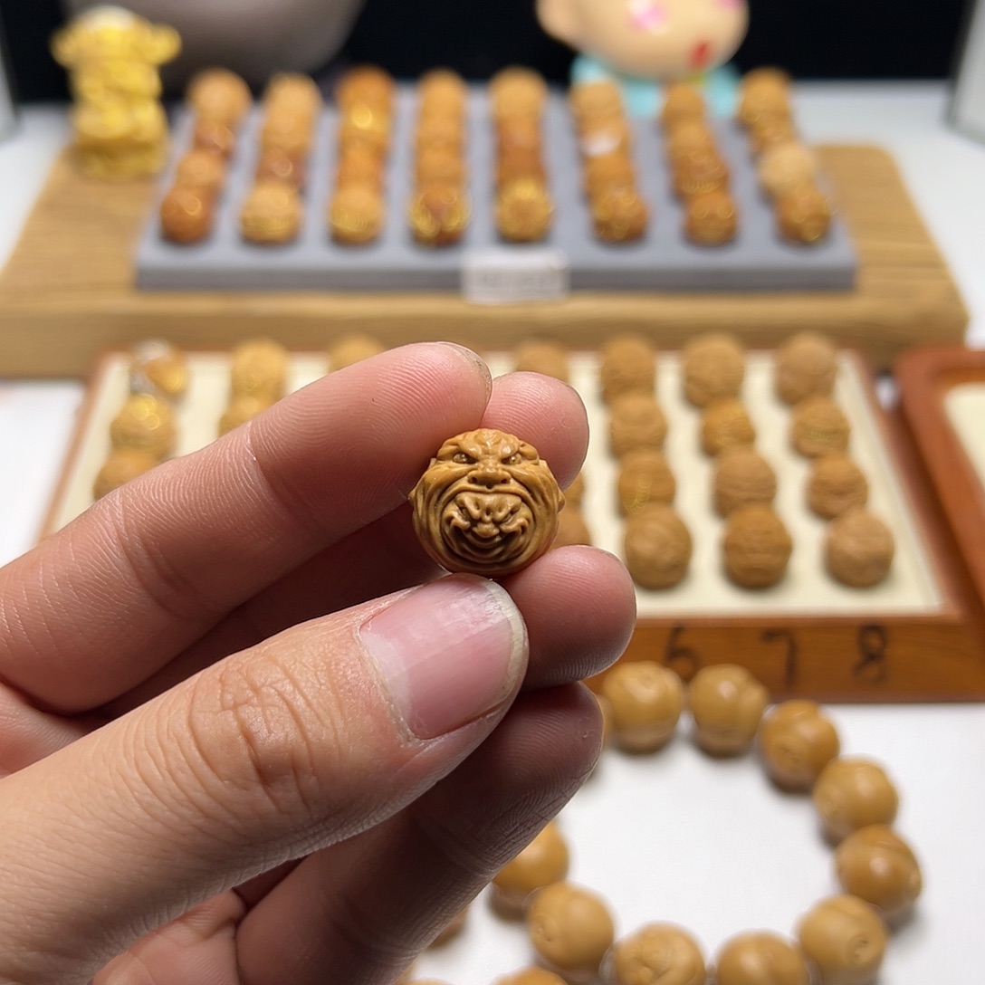 【闪购商品】猴头核桃把件猴头核桃雕刻