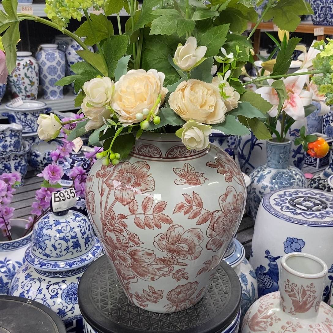 摆件花瓶手绘釉下彩