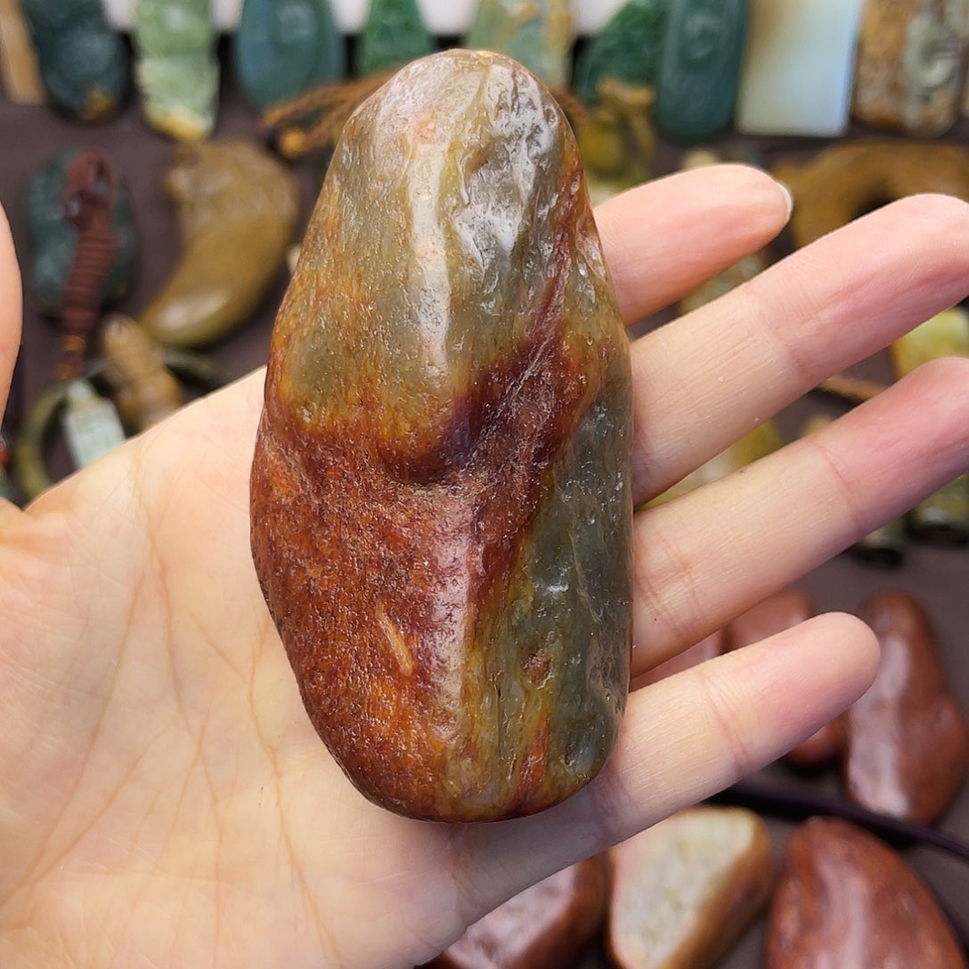 岫岩河磨玉（透闪石质玉）未镶嵌颈饰