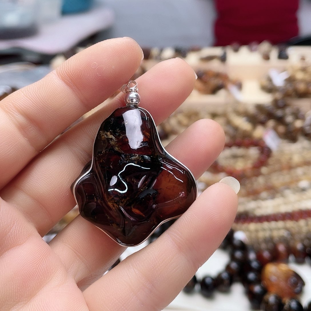 琥珀裸石未镶嵌大