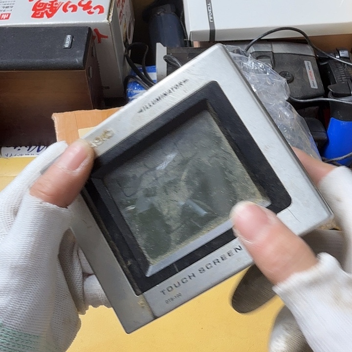 抖*中古商品，瑕疵品，不保好坏。522