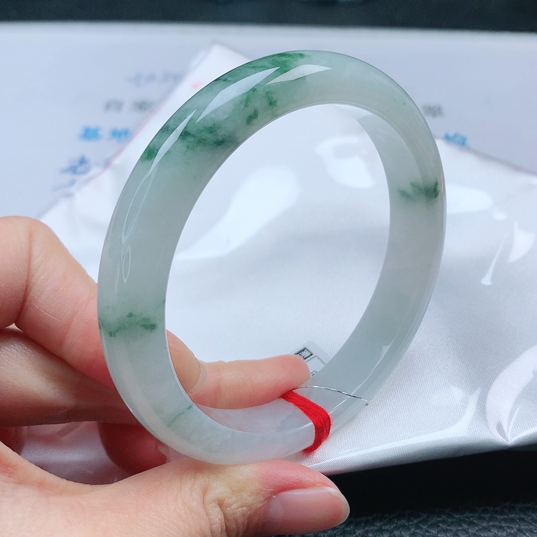 翡翠手镯未镶嵌62➕圈