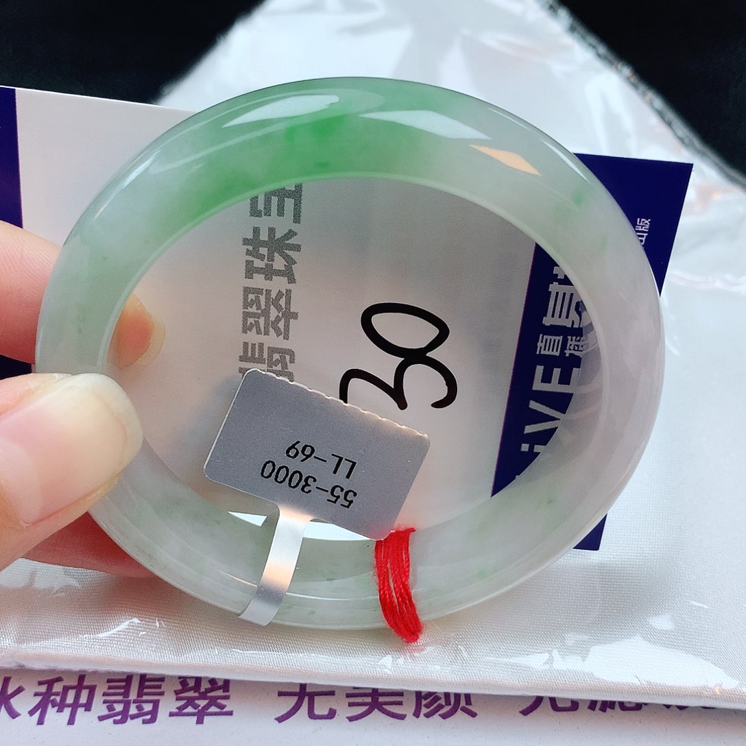 翡翠手镯未镶嵌缅甸天然A货翡翠手镯