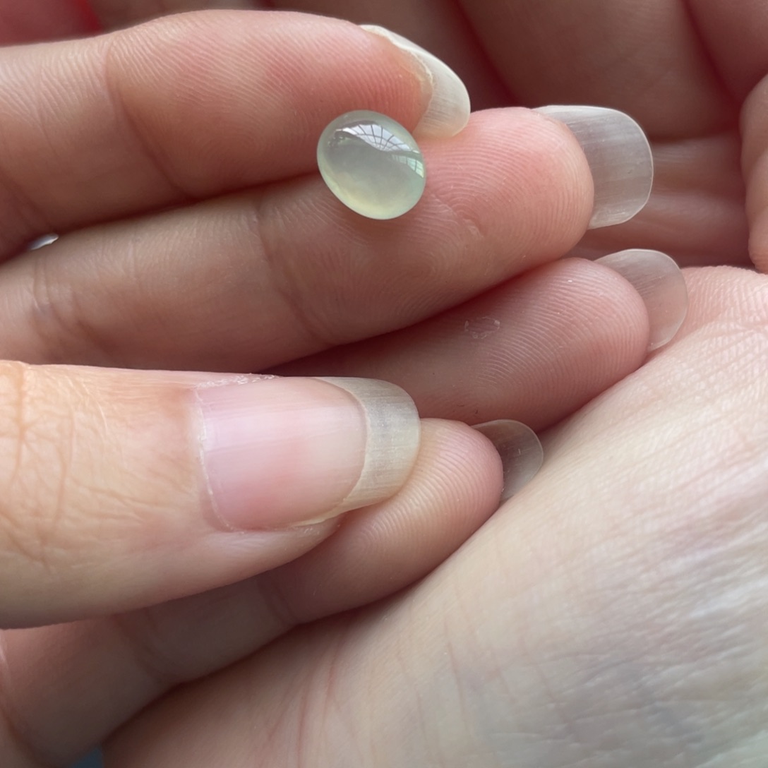 翡翠未镶嵌颈饰蛋面