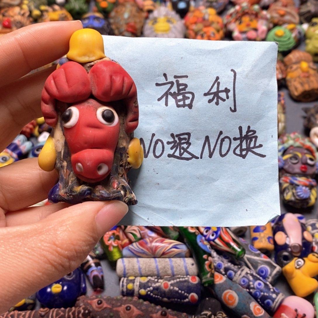 琉璃颈饰印度尼西亚彩色羊