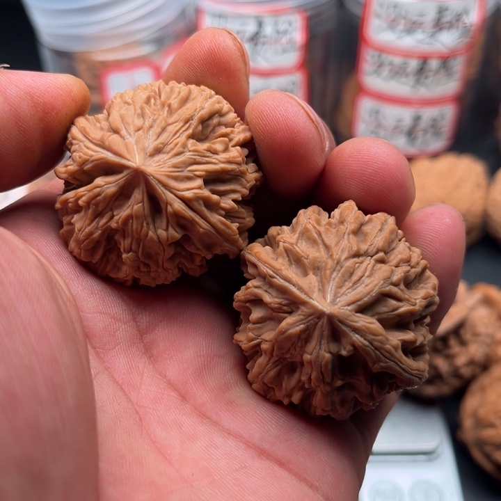 把件文玩核桃八道筋