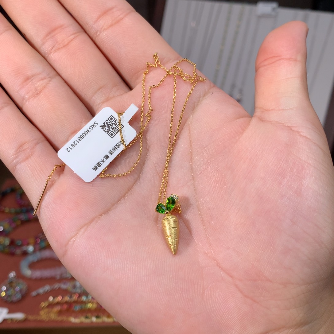 透辉石银S925镶嵌胡萝卜项链