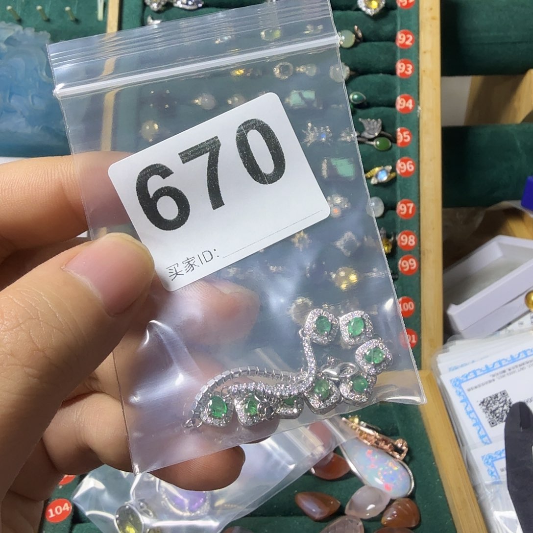 晚***菀手链祖母绿银S925镶嵌