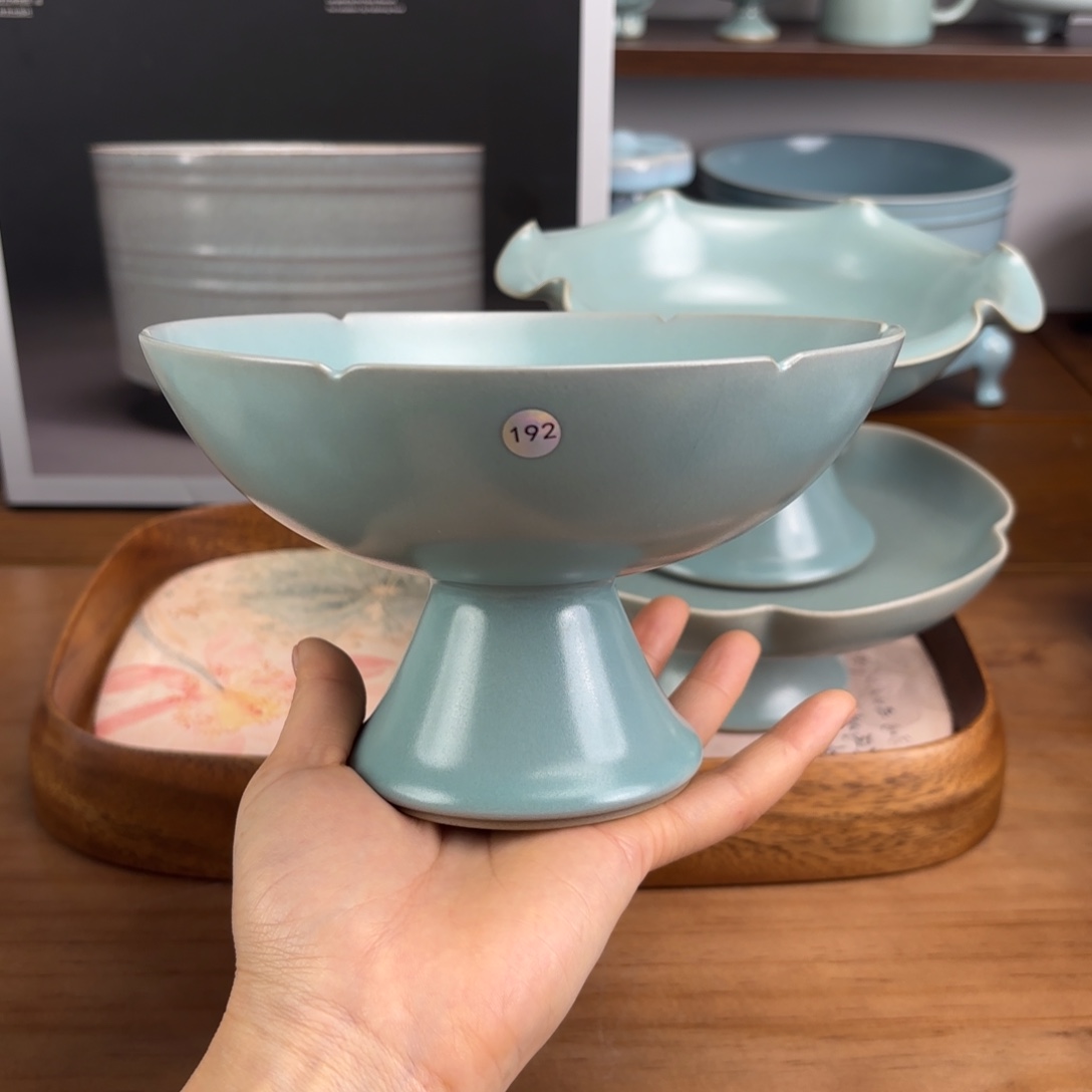 编号192仿古釉高足果盘微瑕