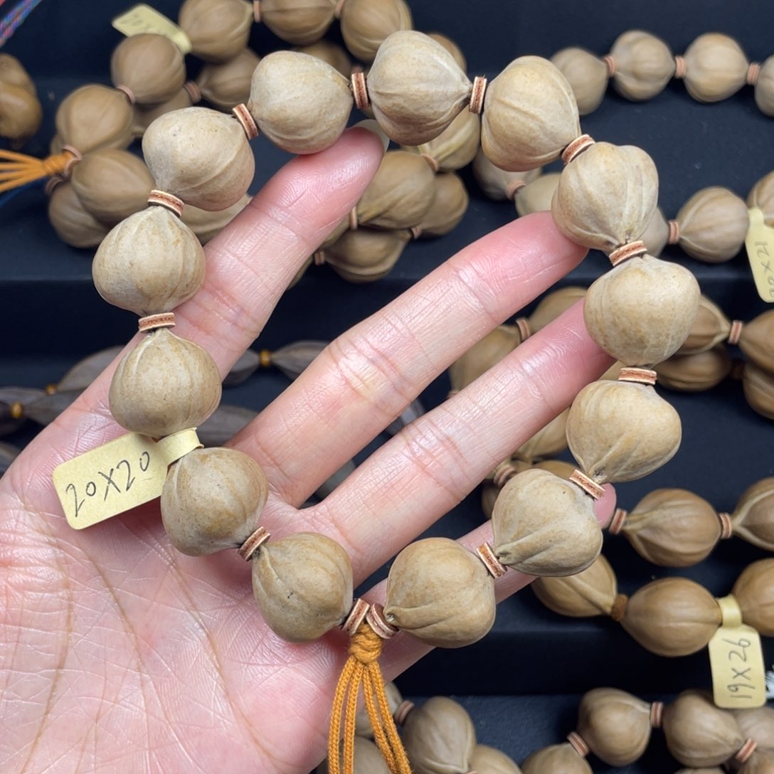 Y***S001橄榄核三花蒜头20*20