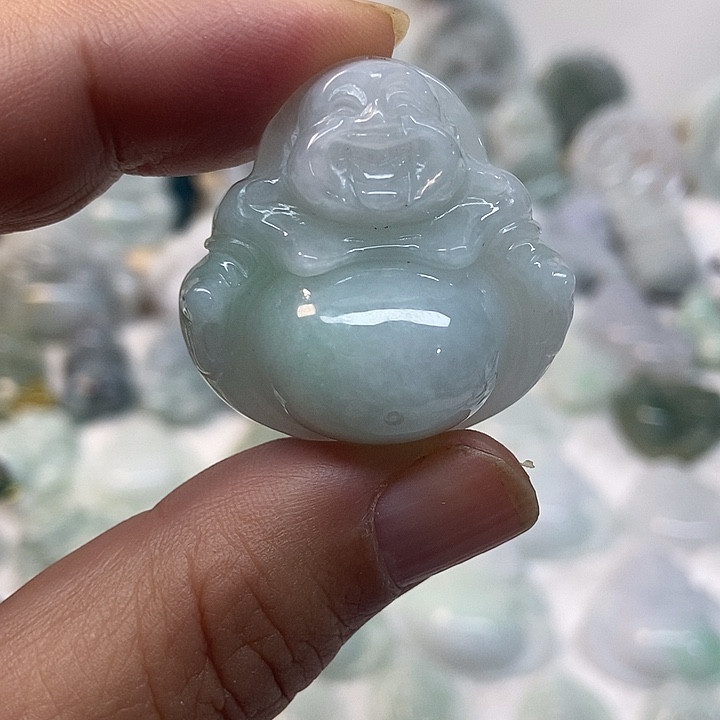 翡翠未镶嵌颈饰佛公