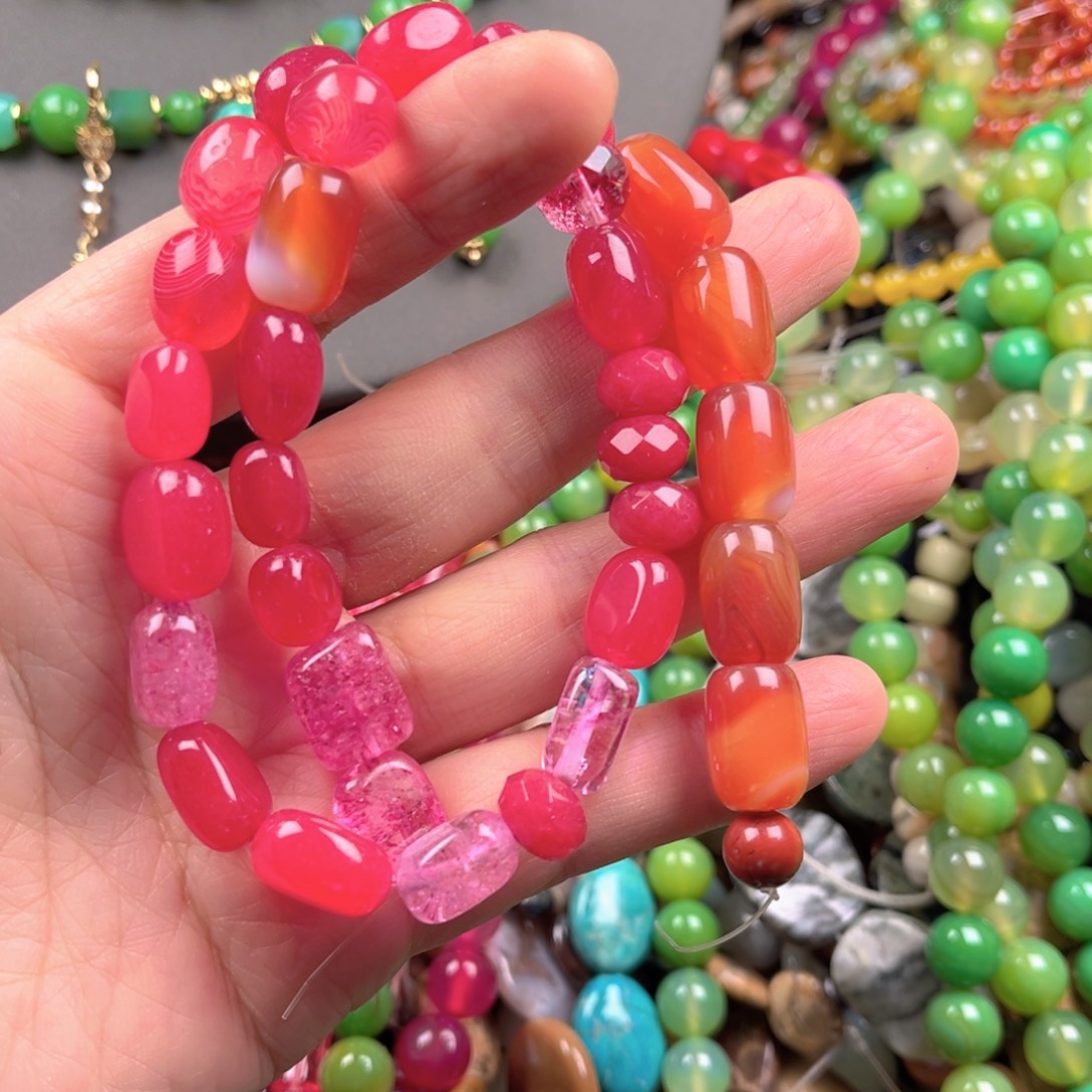 么***哒石英质玉未镶嵌手饰