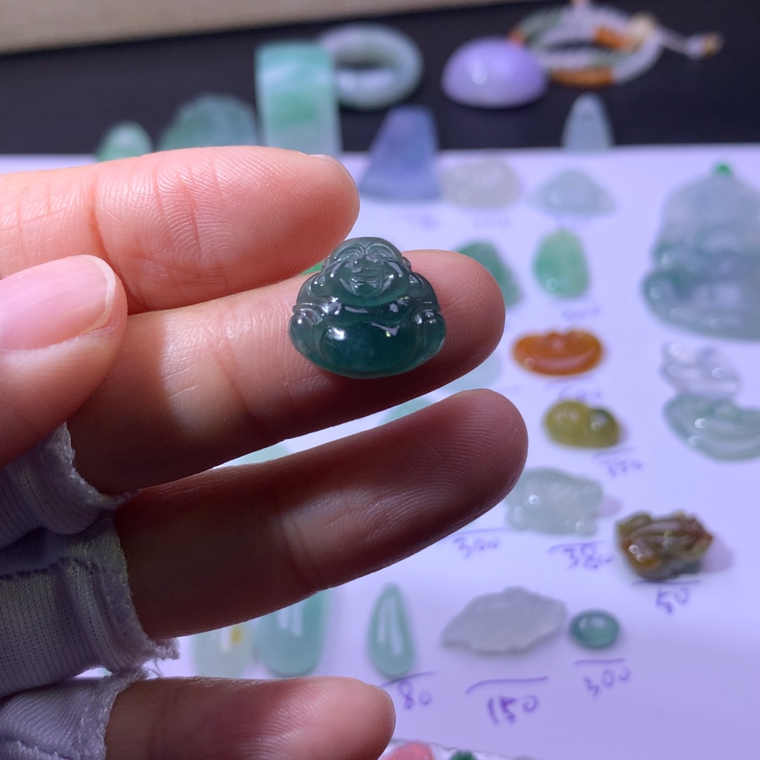 翡翠未镶嵌耳饰佛